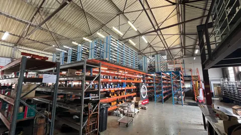 WhatsApp Image 2025-10-21 at 15.12.57 (4).